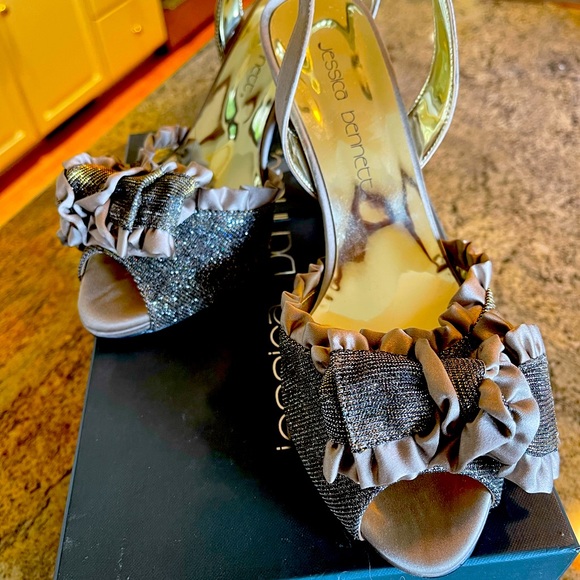 Jessica Bennett NIB women’s glittery/satin sling bac… - Picture 3 of 6